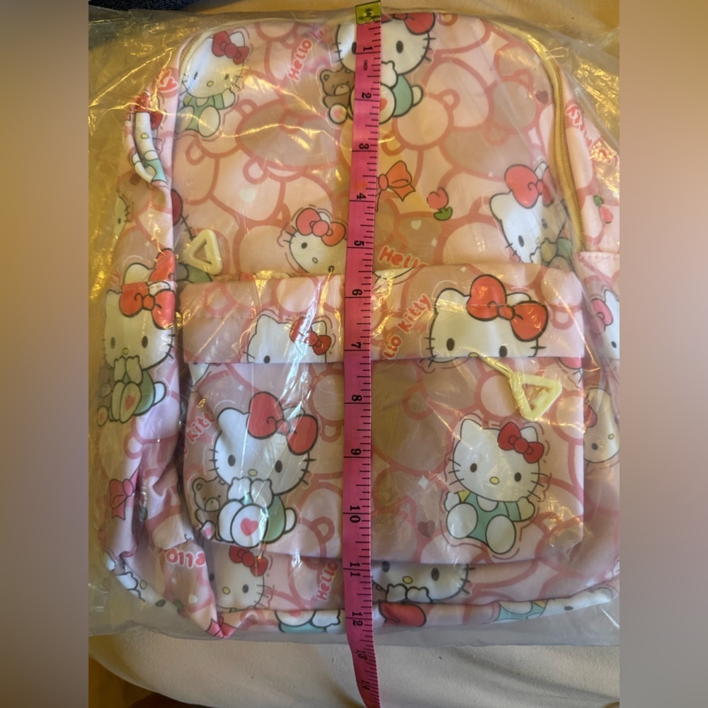 Hello Kitty Pink Backpack - Picture 3 of 3
